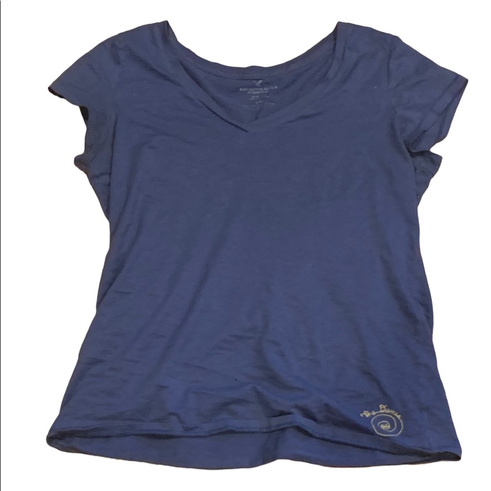 Vintage American Eagle v-neck short sleeve t-shirt